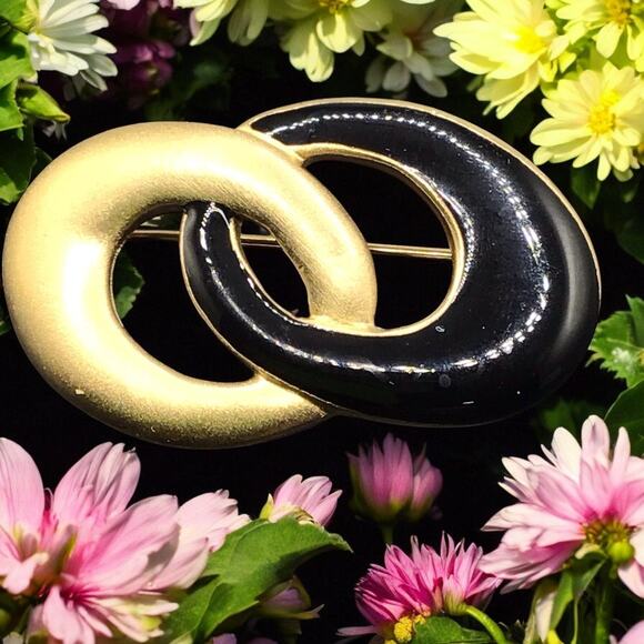 Trifari Vintage Gold Tone Black Enamel Oval Brooch Pin Art Deco Mid Century - Picture 2 of 9